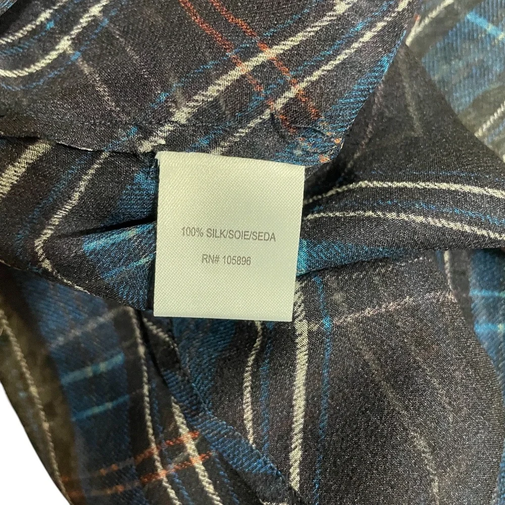 Worth Medium Sheer Button Down Ladies Blouse 100%‎ Silk